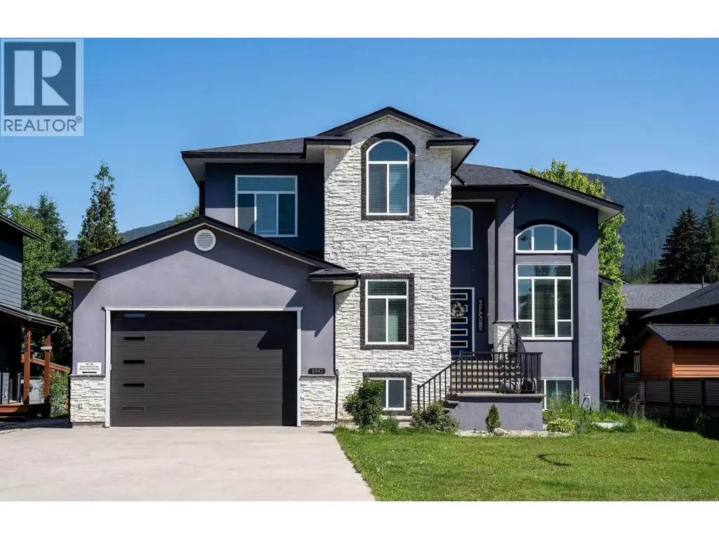 1941 Poplar Lane, Revelstoke